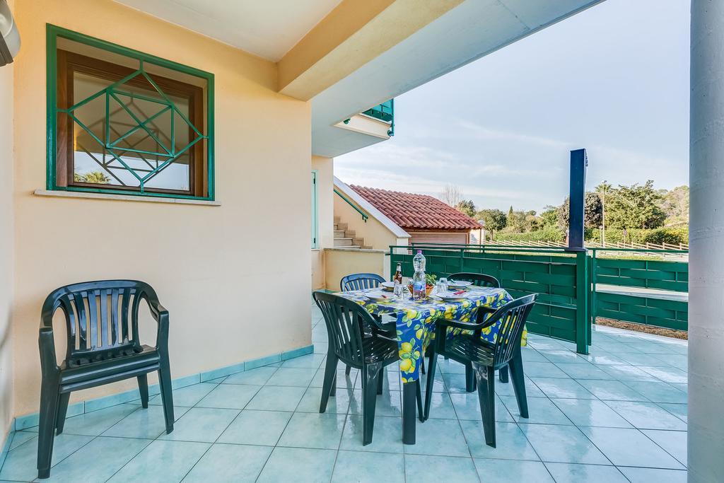 Terra Felice Aparthotel San Felice Circeo Luaran gambar