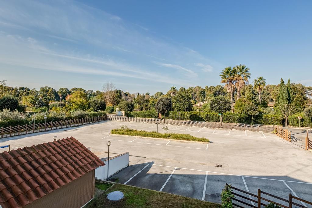 Terra Felice Aparthotel San Felice Circeo Luaran gambar